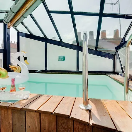 Holiday home Nocnoc - Paradis, Piscine Et Rooftop Au Coeur De Nantes